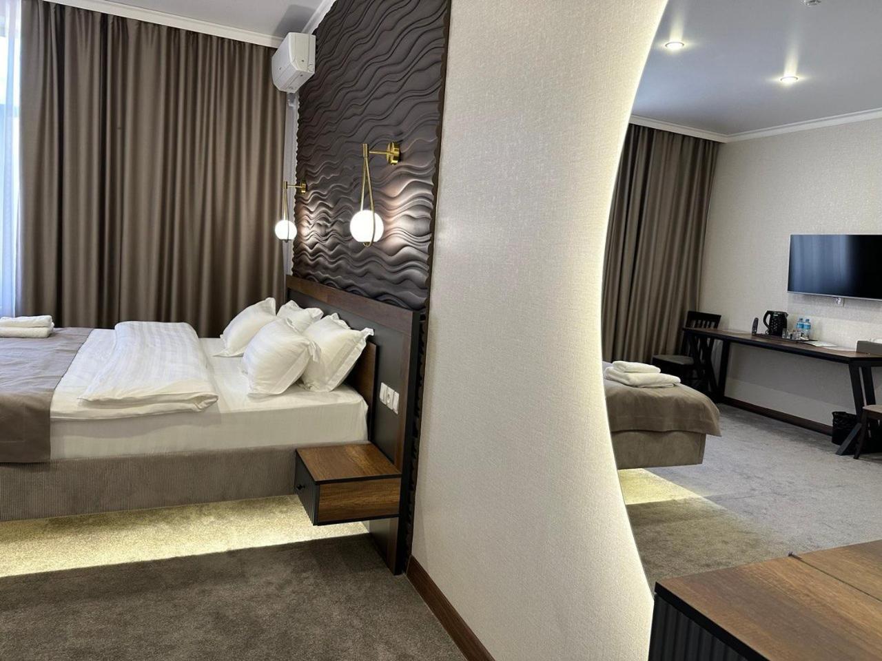 Grand Way Hotel 타라즈 외부 사진