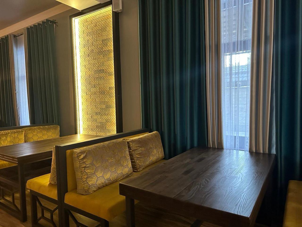 Grand Way Hotel 타라즈 외부 사진