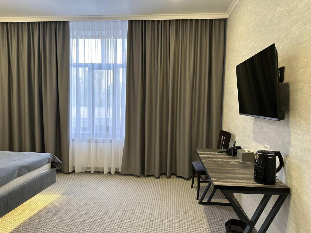 Grand Way Hotel 타라즈 외부 사진